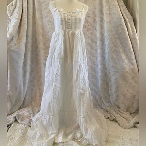 Maeve brand white dress in a size 6
